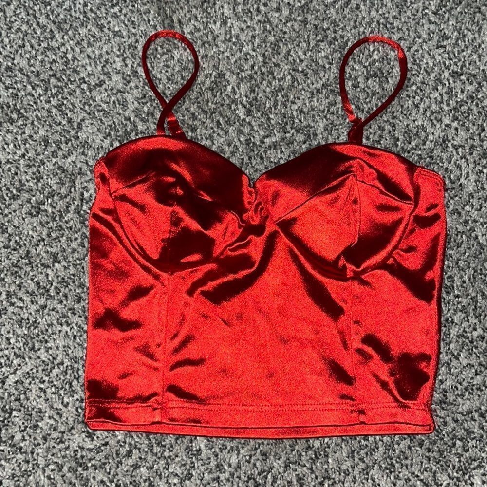 Liz & Sara - Red Satin - Camisole - Lightly Padded - S